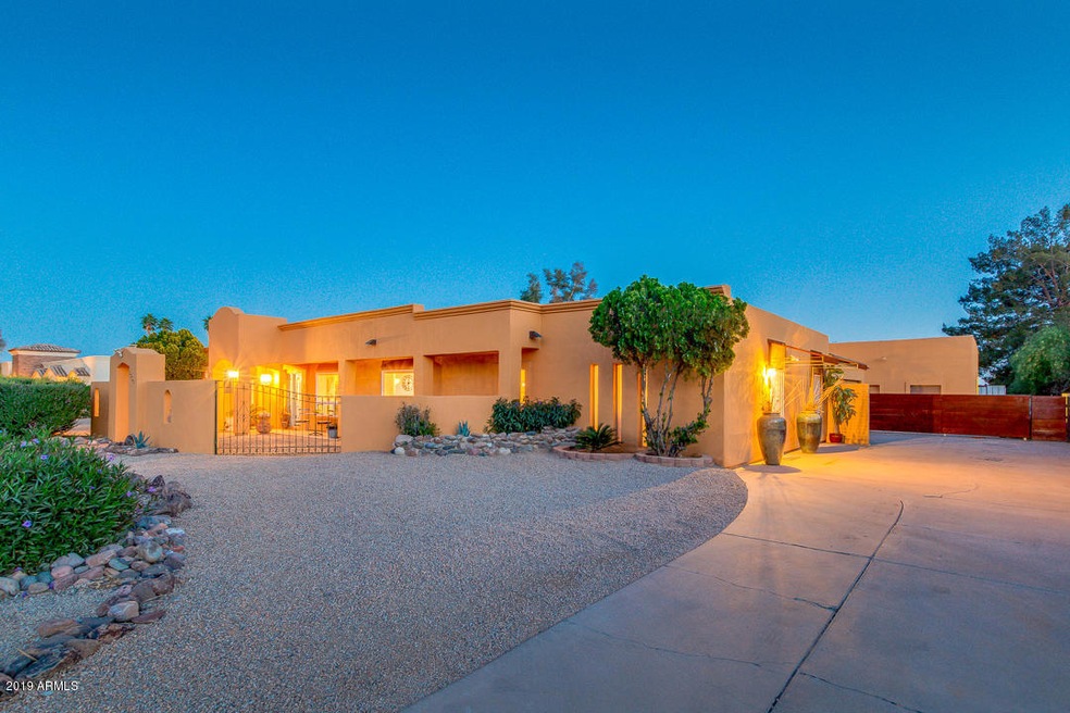 Beautiful Home on Enormous Lot!