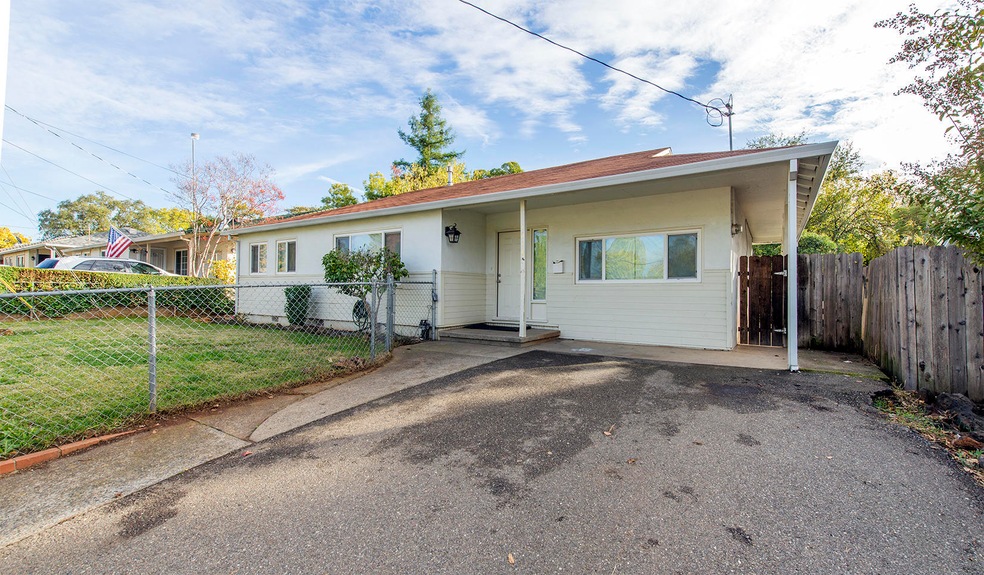 1014 3rd St, Redding, CA 96002 - photo 1