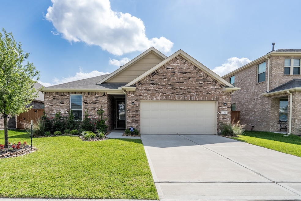 For Rent $2,600/month • Co-Listing Agent