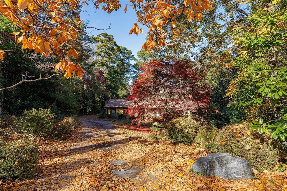 For Sale $1,140,000 • Co-Listing Agent