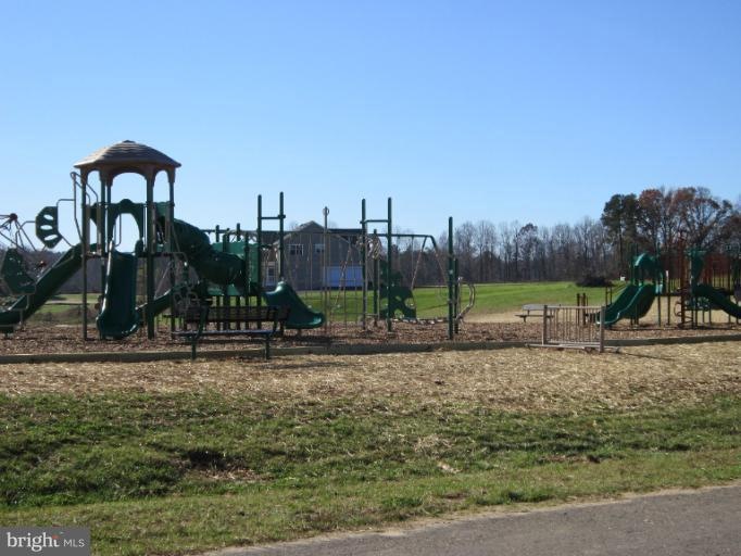 997 Falls Pointe Way, Huntingtown, MD 20639 - photo 1