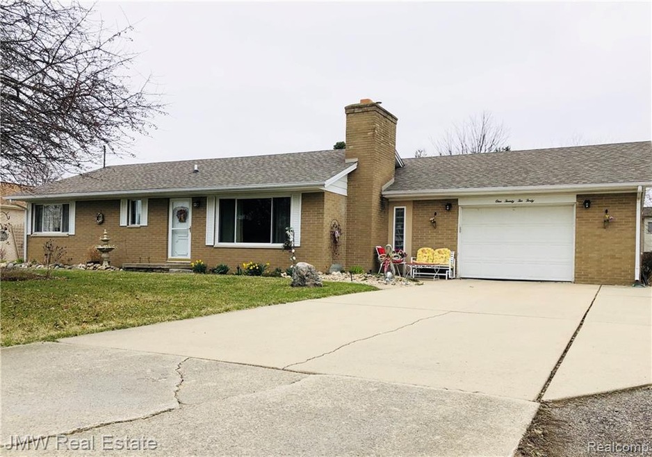 12240 Oak Front.jpg