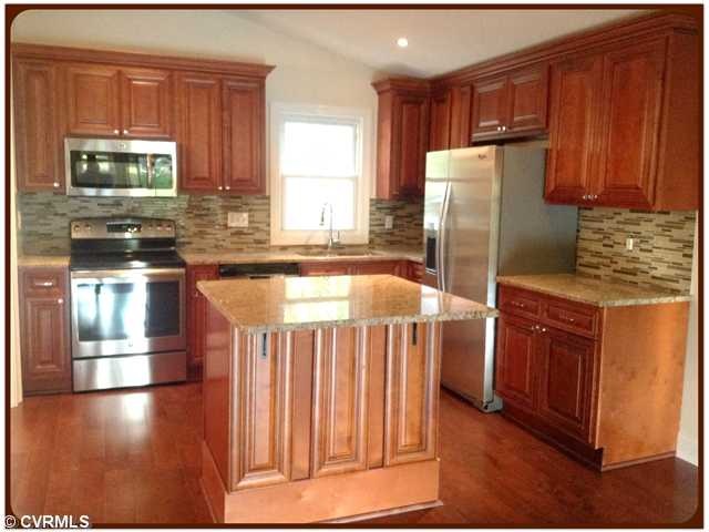 Kitchen - Gourmet kitchen with granite countertops