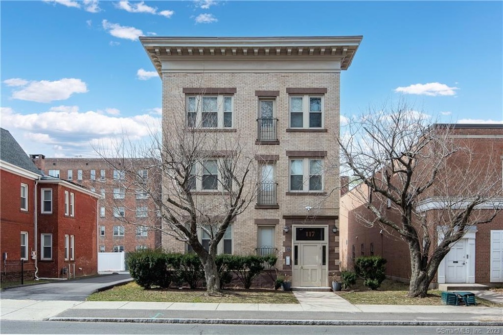 117 Sigourney St unit 3, Hartford, CT 06105 - photo 1