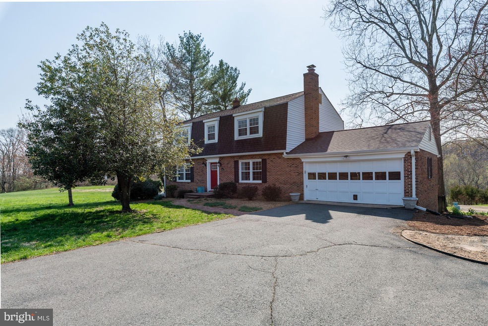 20627 Gleedsville Rd, Leesburg, VA 20175 - photo 1