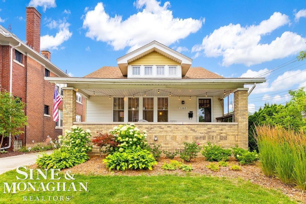 1165 Beaconsfield Ave, Grosse Pointe Park, MI 48230 - photo 1