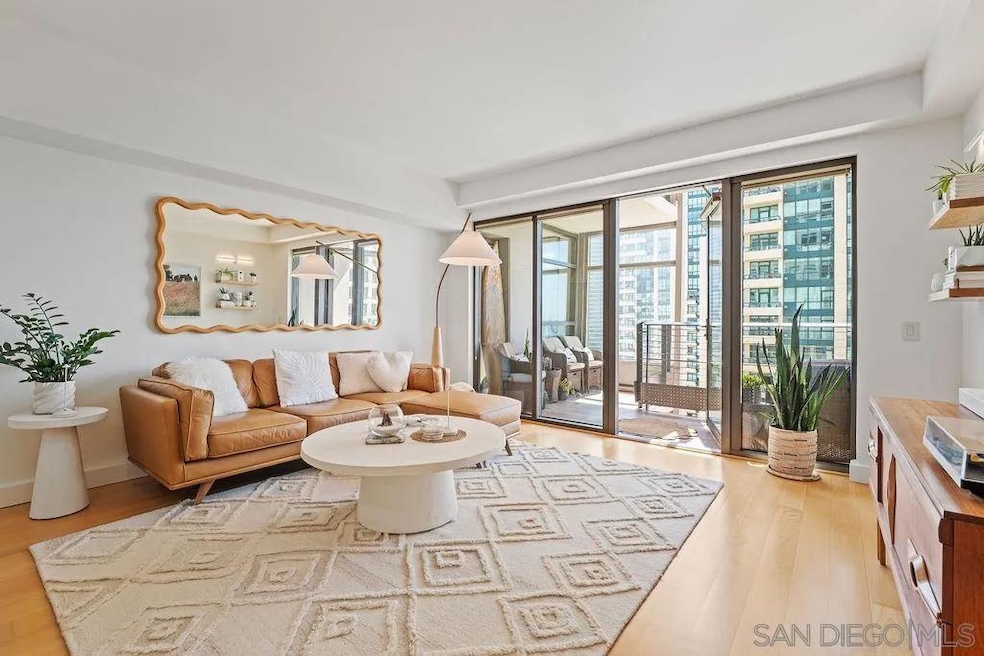 Renaissance unit 1215, San Diego, CA 92101 - photo 1