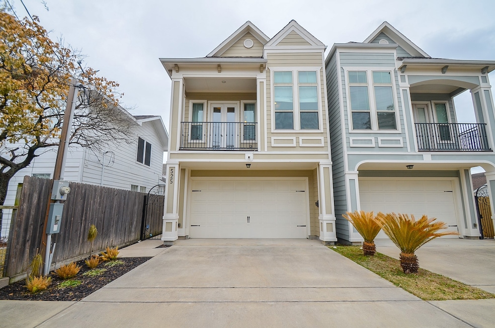 525 Fugate St, Houston, TX 77009 - photo 1