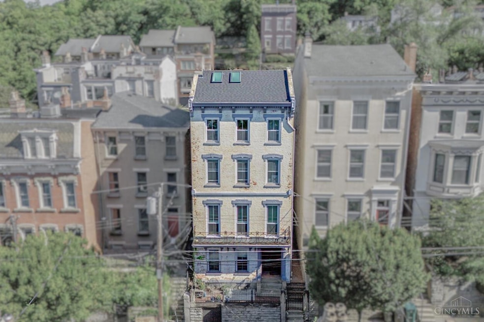 330 Milton St, Cincinnati, OH 45202 - photo 1