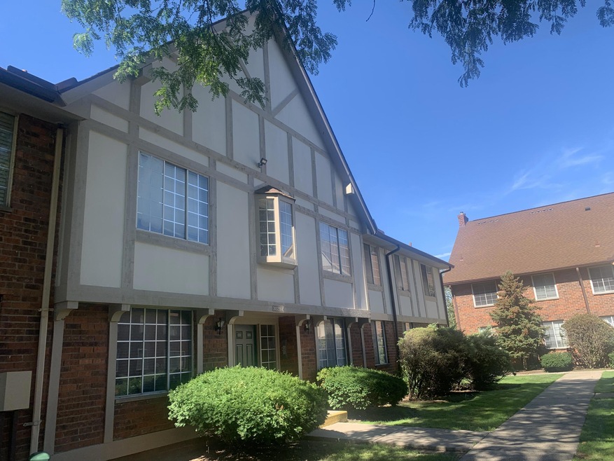 30284 Southfield Rd Unit 205, Southfield, MI 48076 | MLS# 24005994