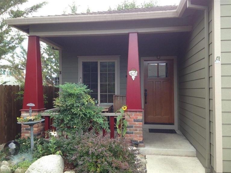 927 Silver Fox Dr, Central Point, OR 97502 - photo 1