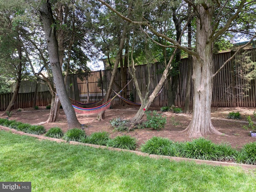 8554 Yoder St, Manassas, VA 20110 - photo 1