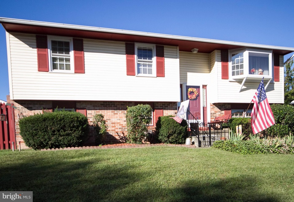 7510 Ackermann Ct, Hanover, MD 21076 - photo 1