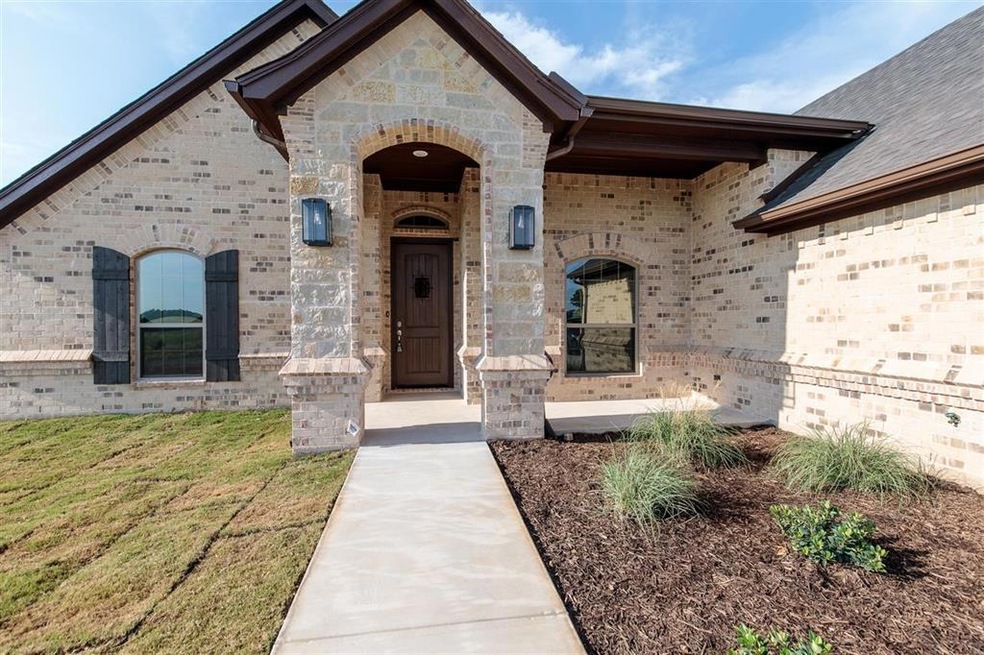 1004 Hope Ct, Azle, TX 76020 - photo 1