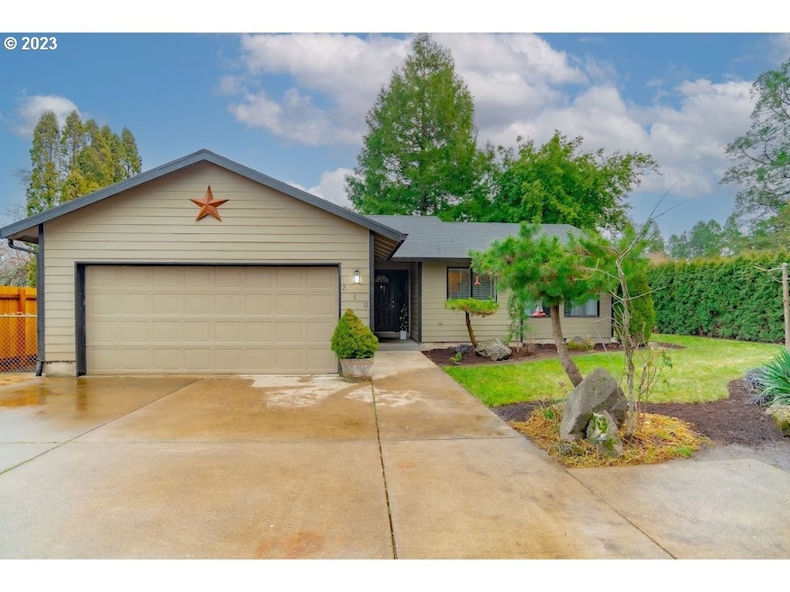 210 W 5th St, Newberg, OR 97132 - photo 1