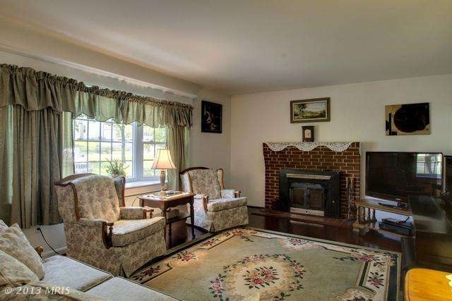 5204 Ilchester Rd, Ellicott City, MD 21043 - photo 1