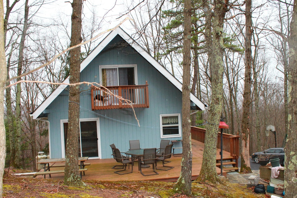 120 Swallow Ct, Bushkill, PA 18324 - photo 1