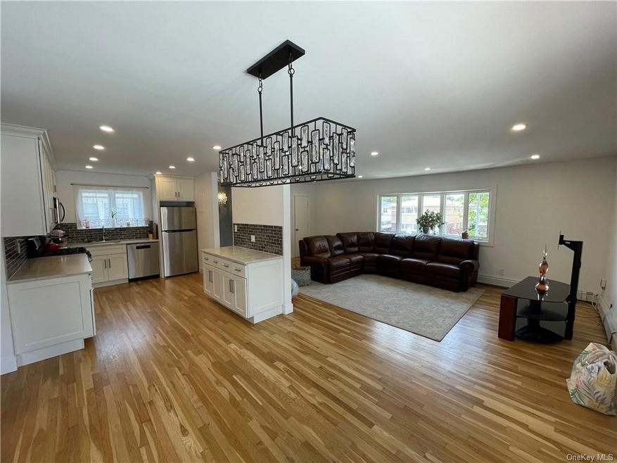 15331 80th St unit 2nd Floor, Howard Beach, NY 11414 - photo 1