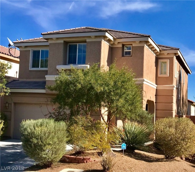 A Mountain's Edge Beauty...Terrific Curb Appeal on