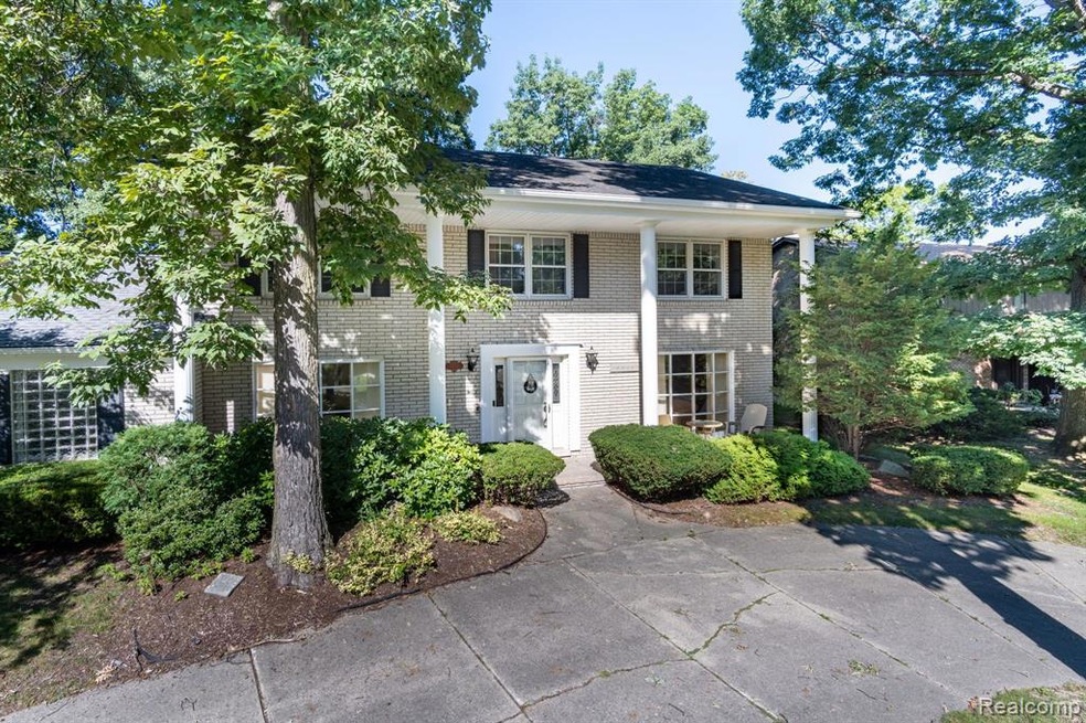 Welcome to 5928 Cherry Crest