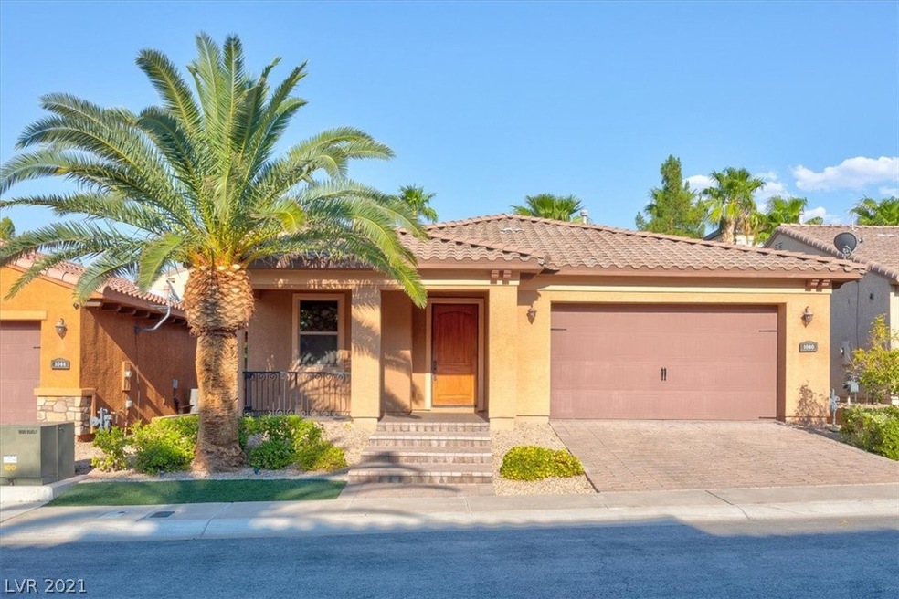 Gorgeous curb appeal!