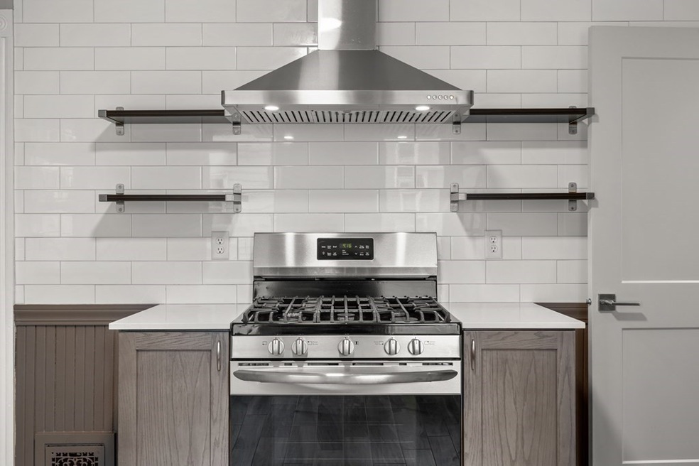 27 Fuller St unit 2, Dorchester Center, MA 02124 - photo 1