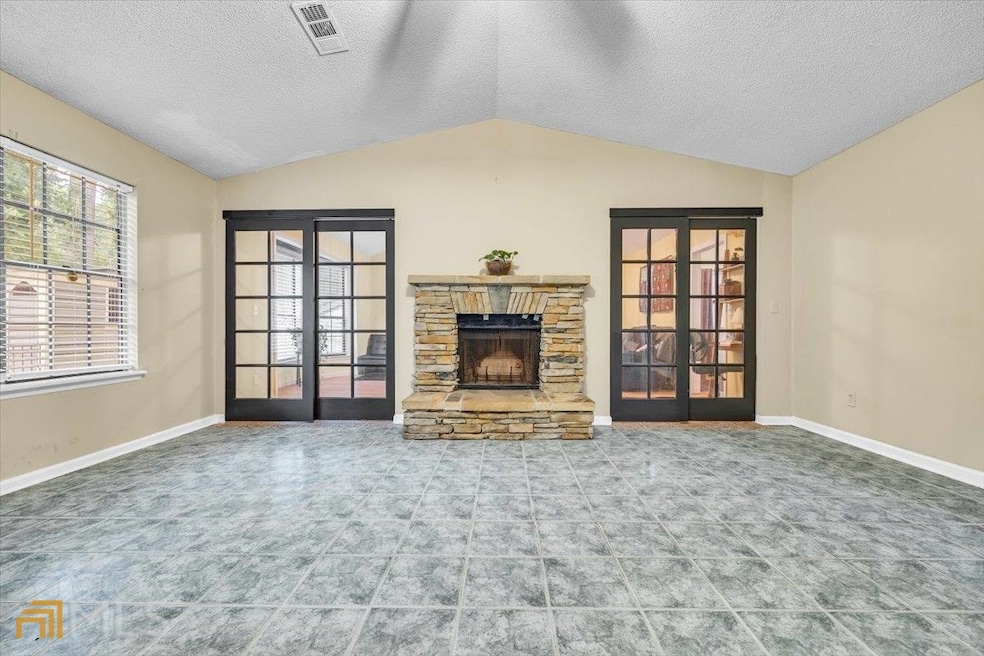 6685 Doublegate Ln, Rex, GA 30273 - photo 1