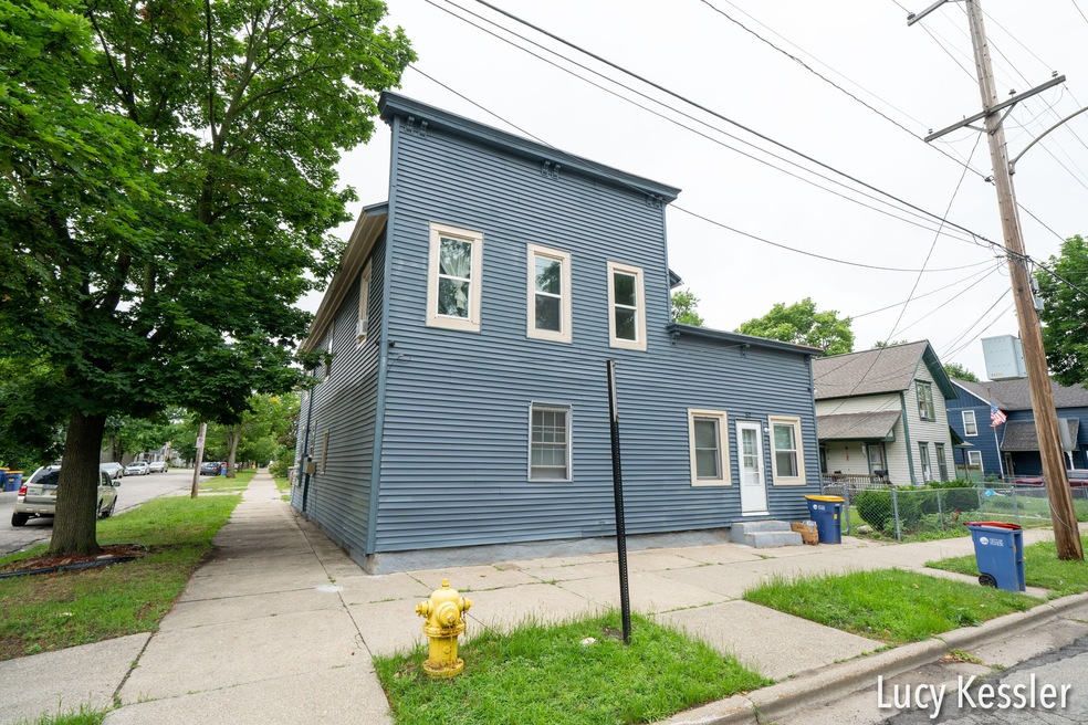 55 Straight Ave SW , Grand Rapids, MI 49