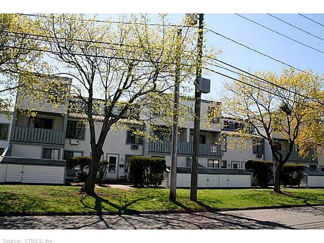 19 Hamre Ln unit 19, Branford, CT 06405 - photo 1