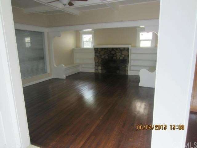 Living room, Fire place, and reading nook. 
