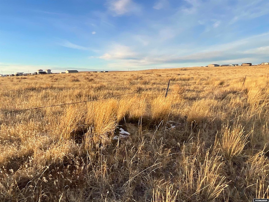 8520 Mohican Rd, Homa Hills, WY 82601 - photo 1
