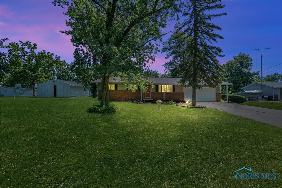 783 Nottingham Dr, Genoa, OH 43430 - photo 1