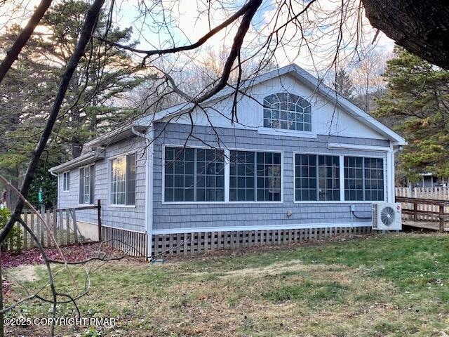 9002 Robinhood Dr, Kunkletown, PA 18058 - photo 1