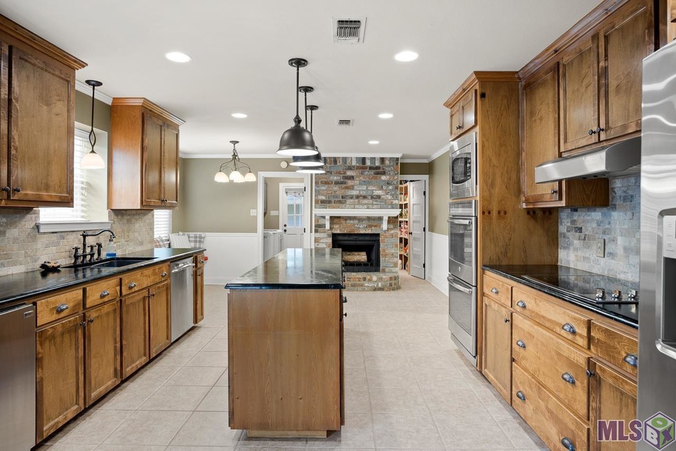 Updated with plenty of storage. Bench seating and 