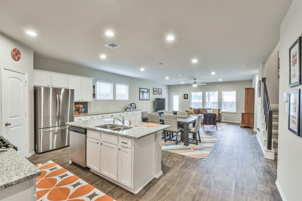 15035 Moose Creek Ln, Shenandoah, TX 77384 - photo 1