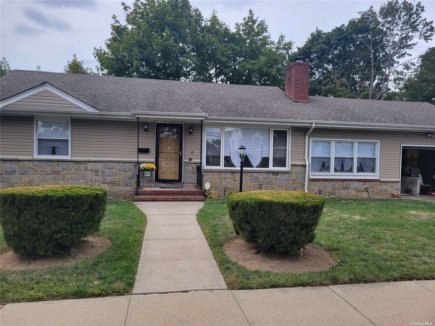 281 Rutland Rd, Freeport, NY 11520 - photo 1