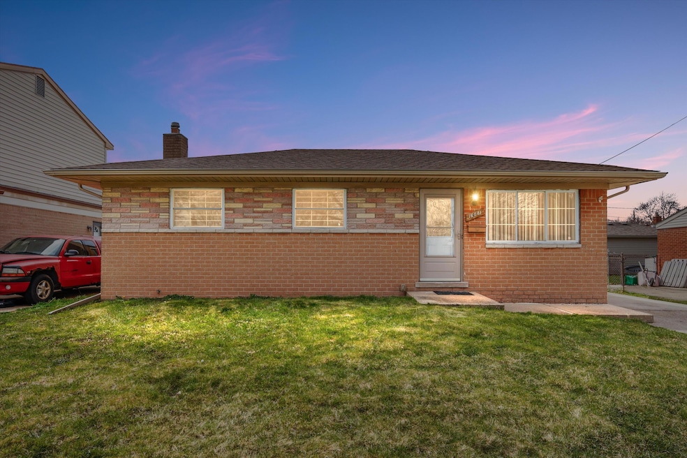 16081 Flanagan St, Roseville, MI 48066 - photo 1