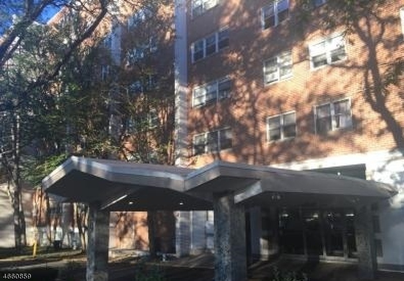 River Plaza unit 3G, Paterson, NJ 07514 - photo 1