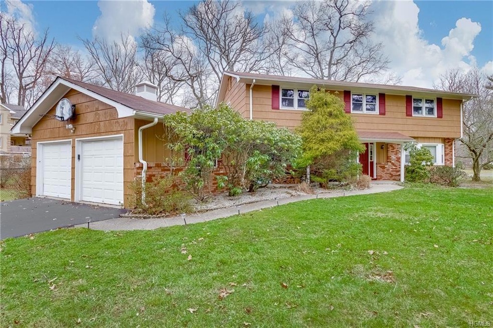 2 Lynne Dr, New City, NY 10956 - photo 1