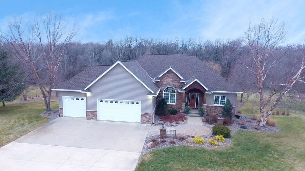 809 36th St NW, Austin, MN 55912 - photo 1