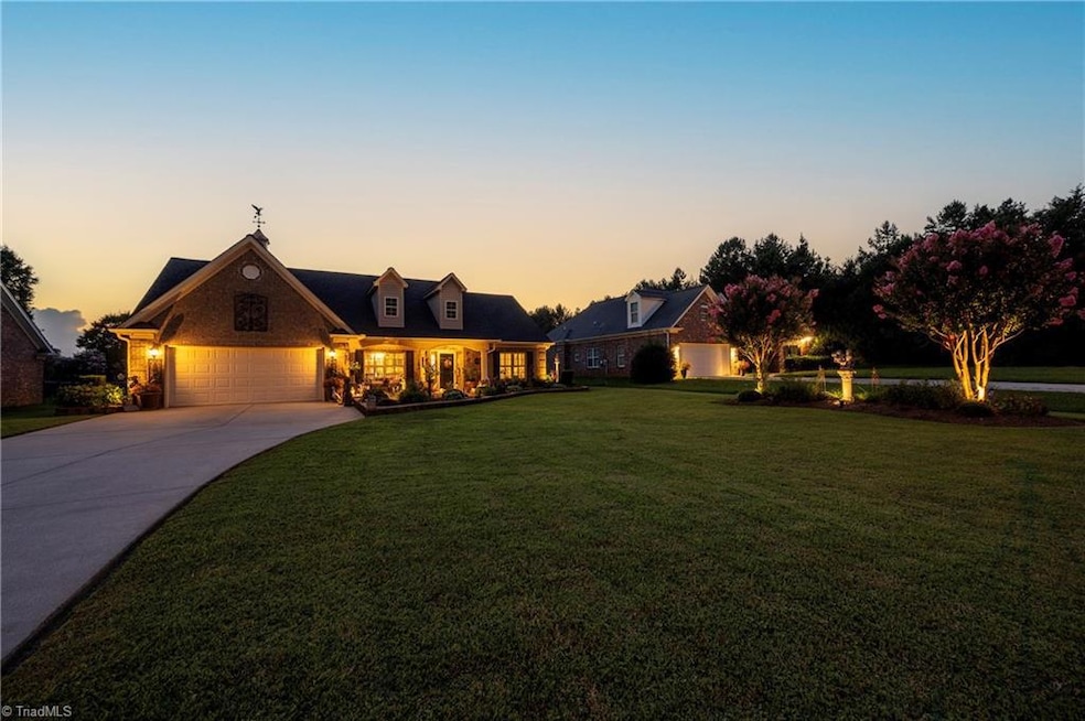 Under Contract $385,000