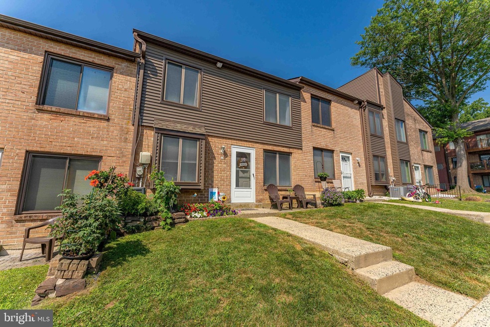 Altemus Farms unit G16, Brookhaven, PA 19015 - photo 1