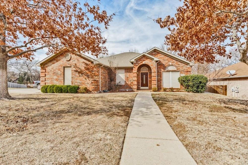 2234 Summer Brook Dr, Weatherford, TX 76087 - photo 1
