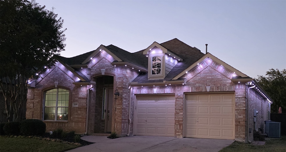2409 Foxwood Ln, Little Elm, TX 75068 - photo 1