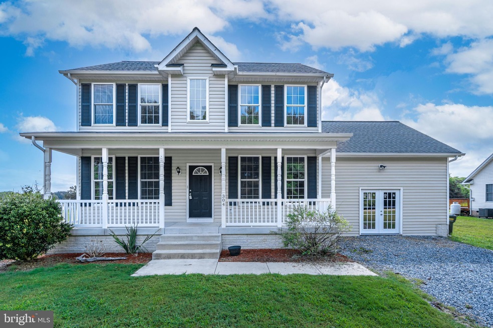 304 Buena Vista Dr, Colonial Beach, VA 22443 - photo 1