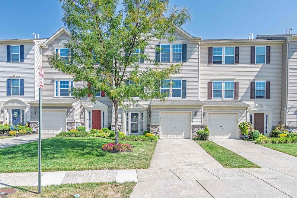 Pending $324,900 • Co-Listing Agent