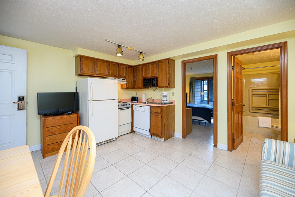 1072 Post Rd unit 132, Wells, ME 04090 - photo 1