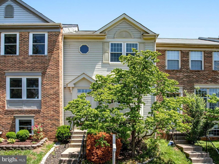 13315 Burkitts Rd, Fairfax, VA 22033 - photo 1