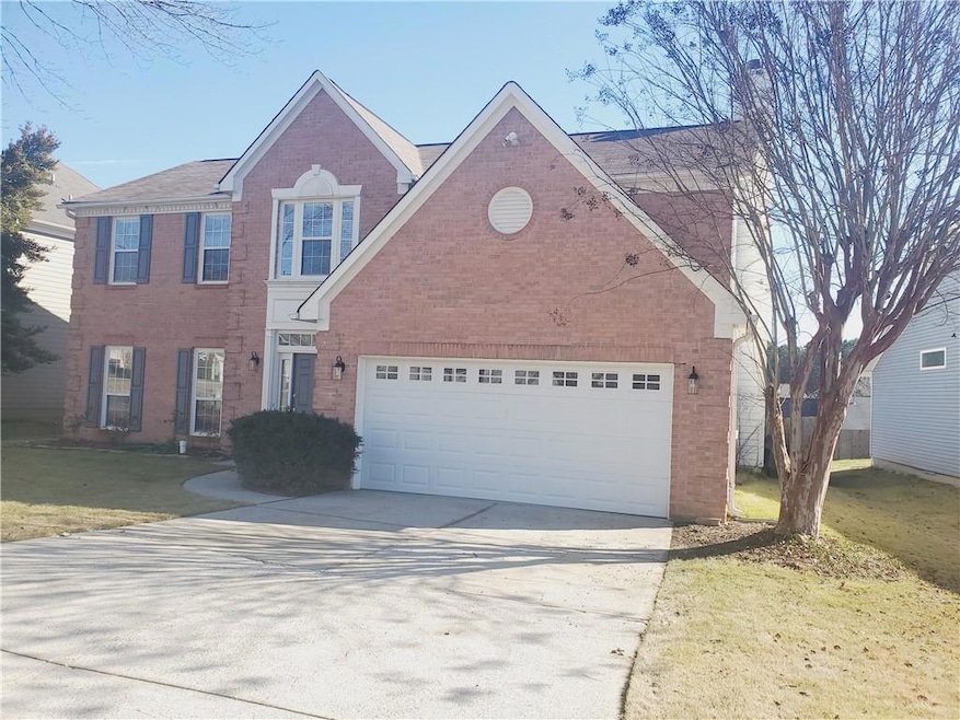 View of front of home featuring a front yard