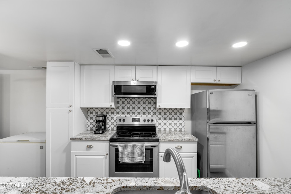 1032 E Redfield Dr.